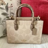 冬のアウトレット小矢部で、今年も私はご機嫌です